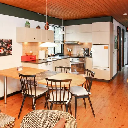 Two-bedroom Holiday In Casa vacanze *