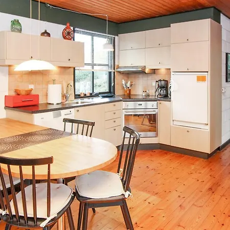 Two-bedroom Holiday In Casa vacanze Hals